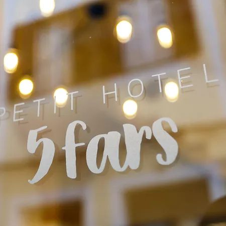 Petit 5 Fars (adults Only) 3*