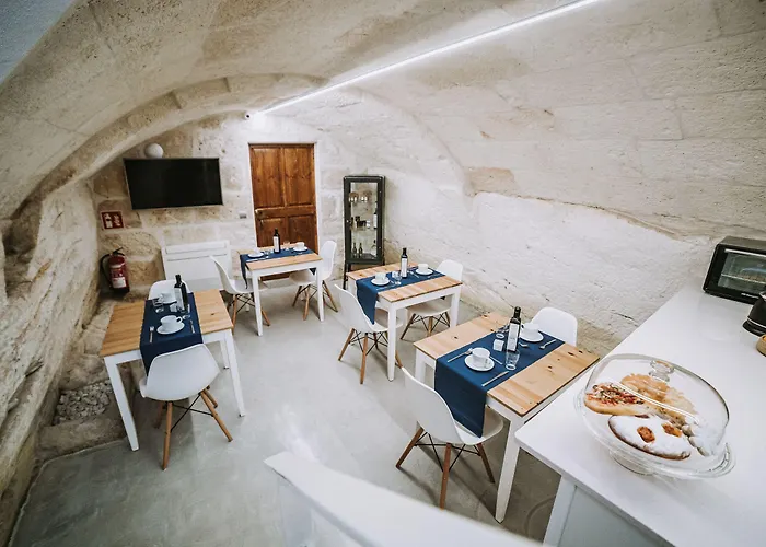 Hotel Petit 5 Fars (adults Only)