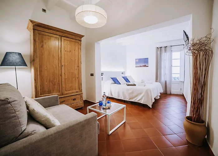 Petit 5 Fars (adults Only) 3*