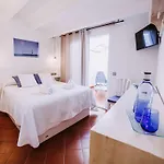 Hotell Petit 5 Fars (adults Only) 3*
